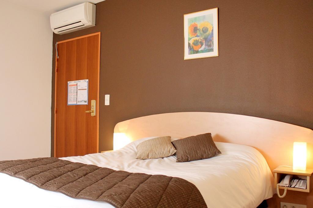 Logis Hotel - Auberge Du Pastel - Hotel 3 Etoiles Et Restaurant Nailloux Ngoại thất bức ảnh