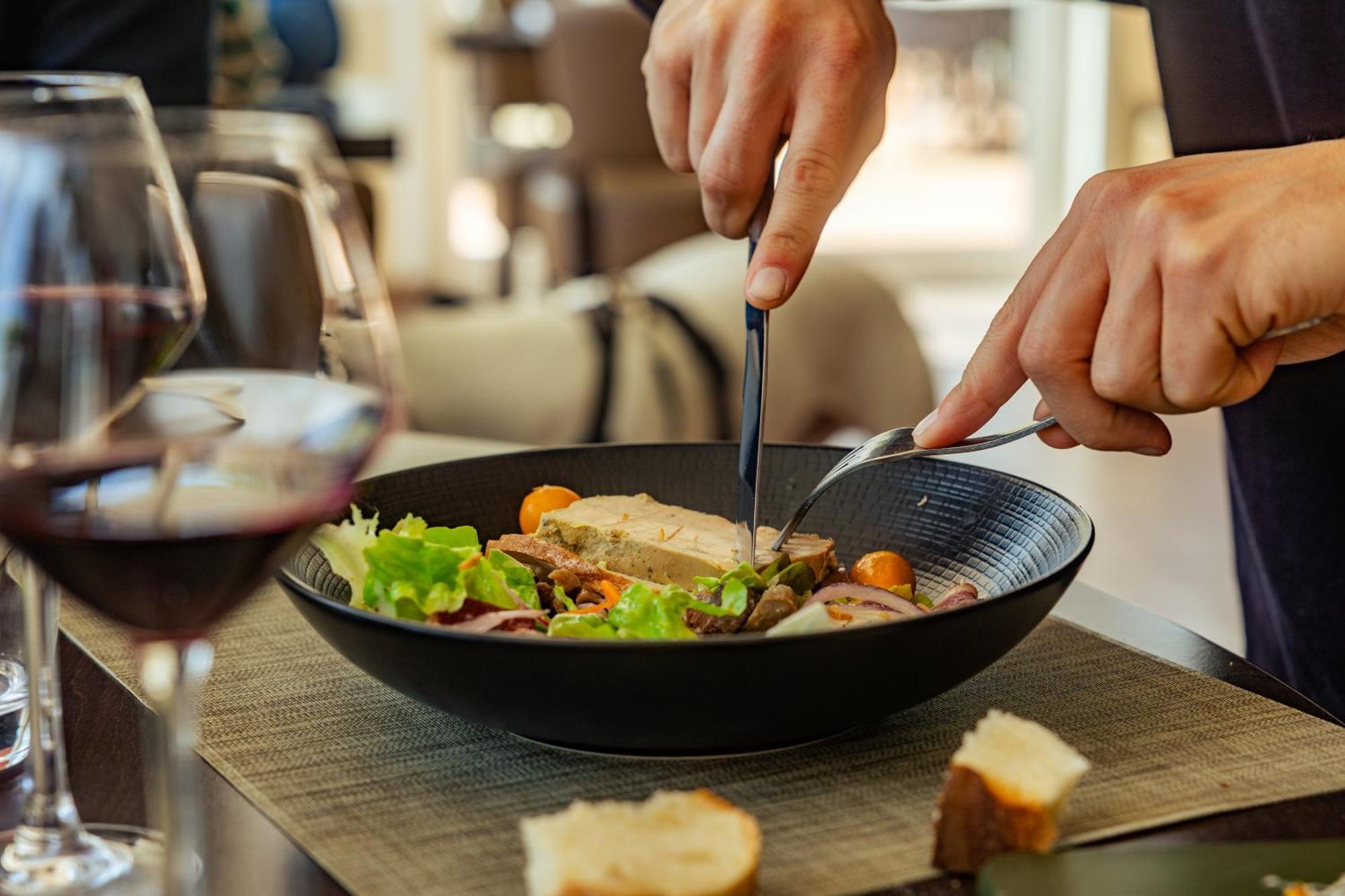 Logis Hotel - Auberge Du Pastel - Hotel 3 Etoiles Et Restaurant Nailloux Ngoại thất bức ảnh