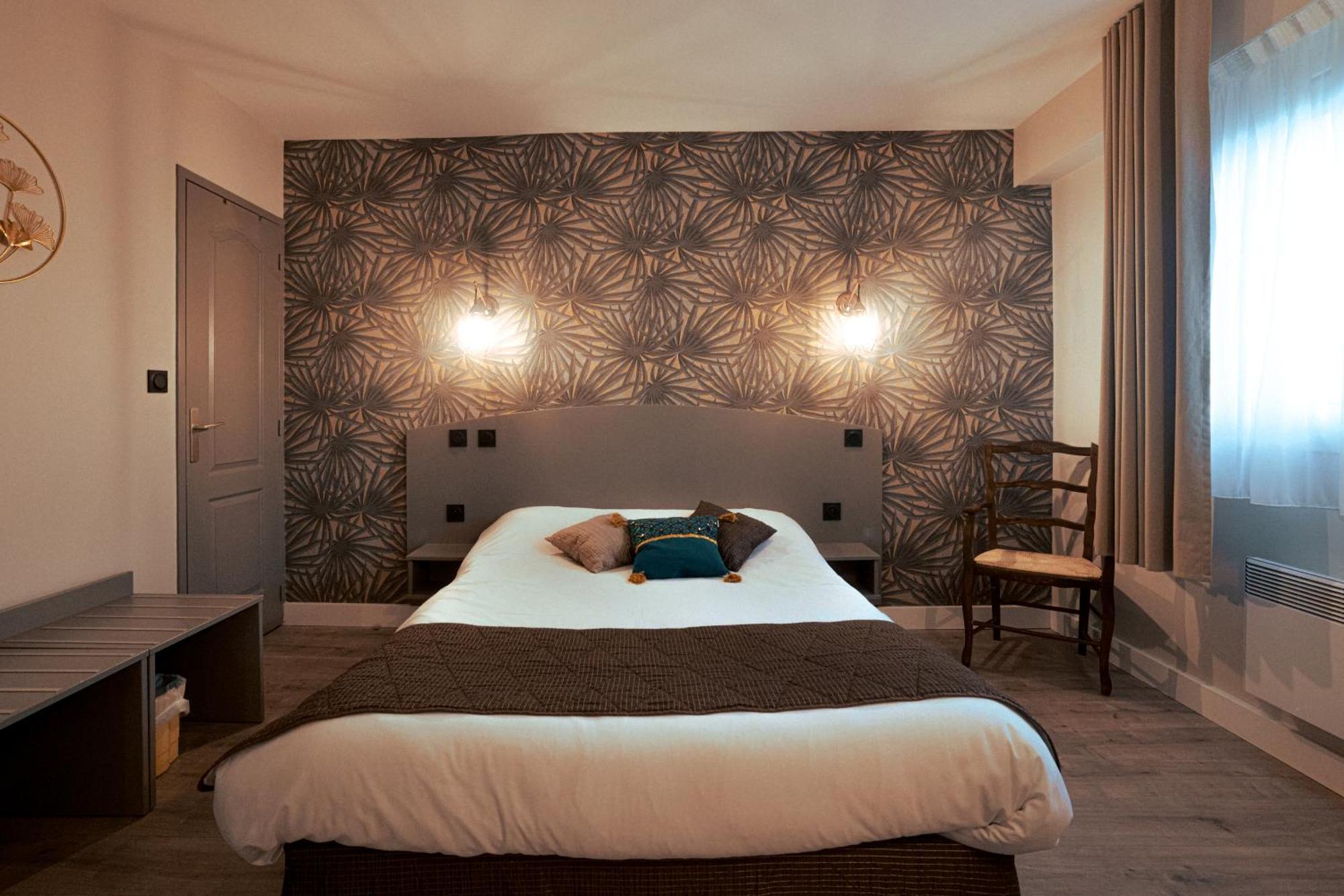 Logis Hotel - Auberge Du Pastel - Hotel 3 Etoiles Et Restaurant Nailloux Ngoại thất bức ảnh